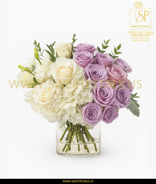 Elegant Harmony Glass Vase Arrangement