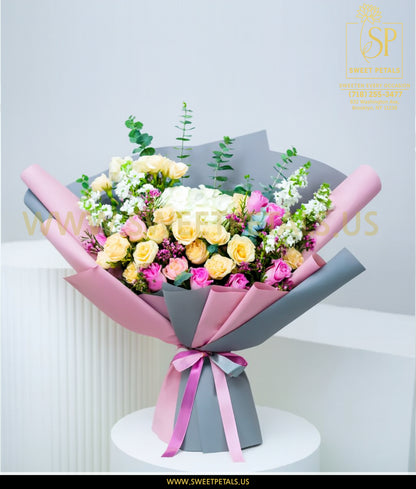 Hug 19 Pastel Rose Flower Bouquet
